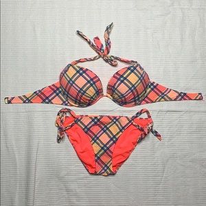 Victoria’s Secret bikini (top 36D bottom medium)